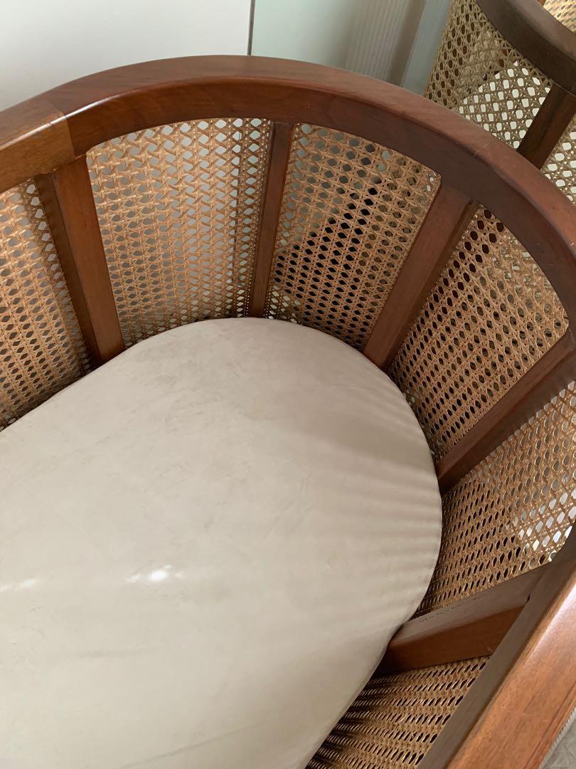 Solihiya Crib/Co-sleeper (Category: Cots & Cribs) located in Taguig. Submitted by zablaza (Listing ID 1119904747, Image 3). Description: FREE DELIVERY WITHIN METRO MANILA!!! Custom made solihiya-mahogany wood crib Stokke inspired w/ pulleys for easy mobility 26"x36" ideal for co-sleeping & tight limited space Comes w/ mattress & 2 fitted sheets .