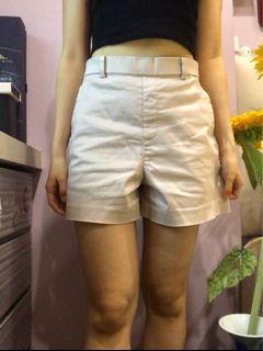 Uniqlo High Waisted Chino Nude Beige Buckle Smart Shorts