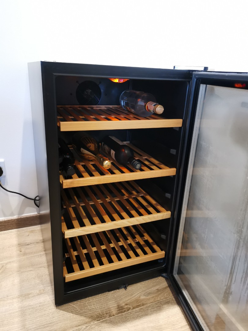Vintec Wine Chiller / Fridge. Not Europace, Kadeka, TV & Home