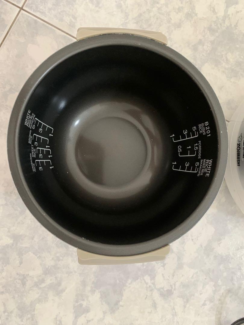 zojirushi neuro fuzzy rice cooker, TV & Home Appliances, Kitchen