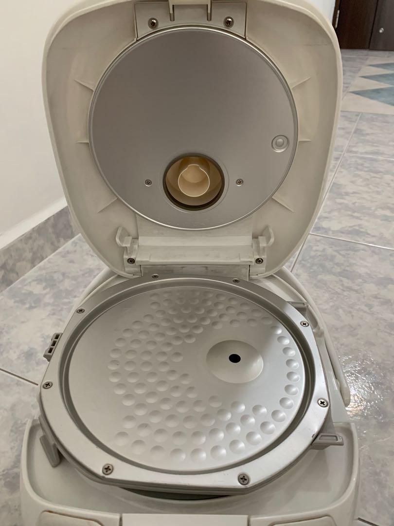 zojirushi neuro fuzzy rice cooker, TV & Home Appliances, Kitchen