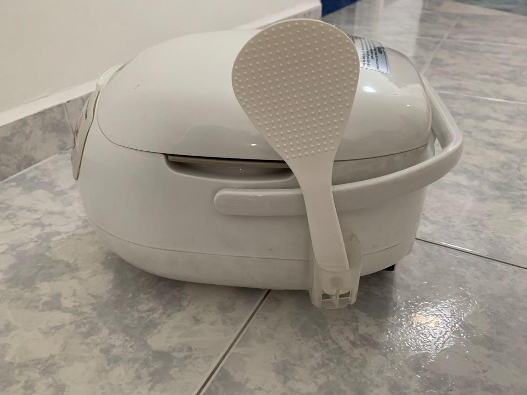 zojirushi neuro fuzzy rice cooker, TV & Home Appliances, Kitchen