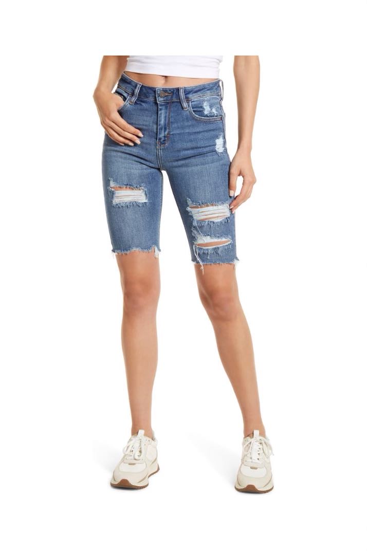 American Eagle L XL Distressed Cut off Demin Bermuda Women s