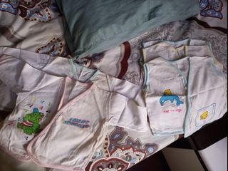 Aneka baju ukuran newborn dan 1 tahun