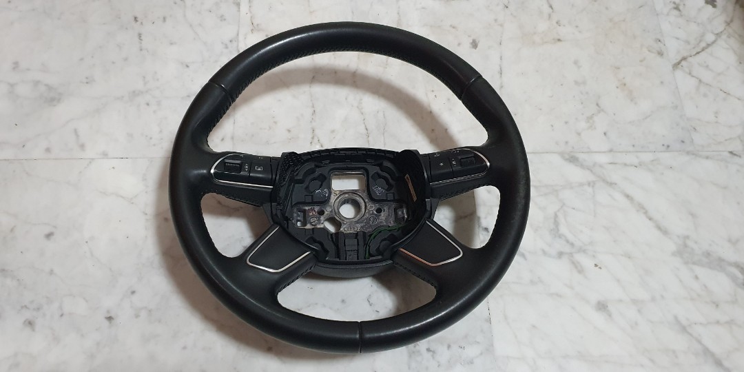 Audi Q3 steering wheel, Car Accessories, Accessories on Carousell