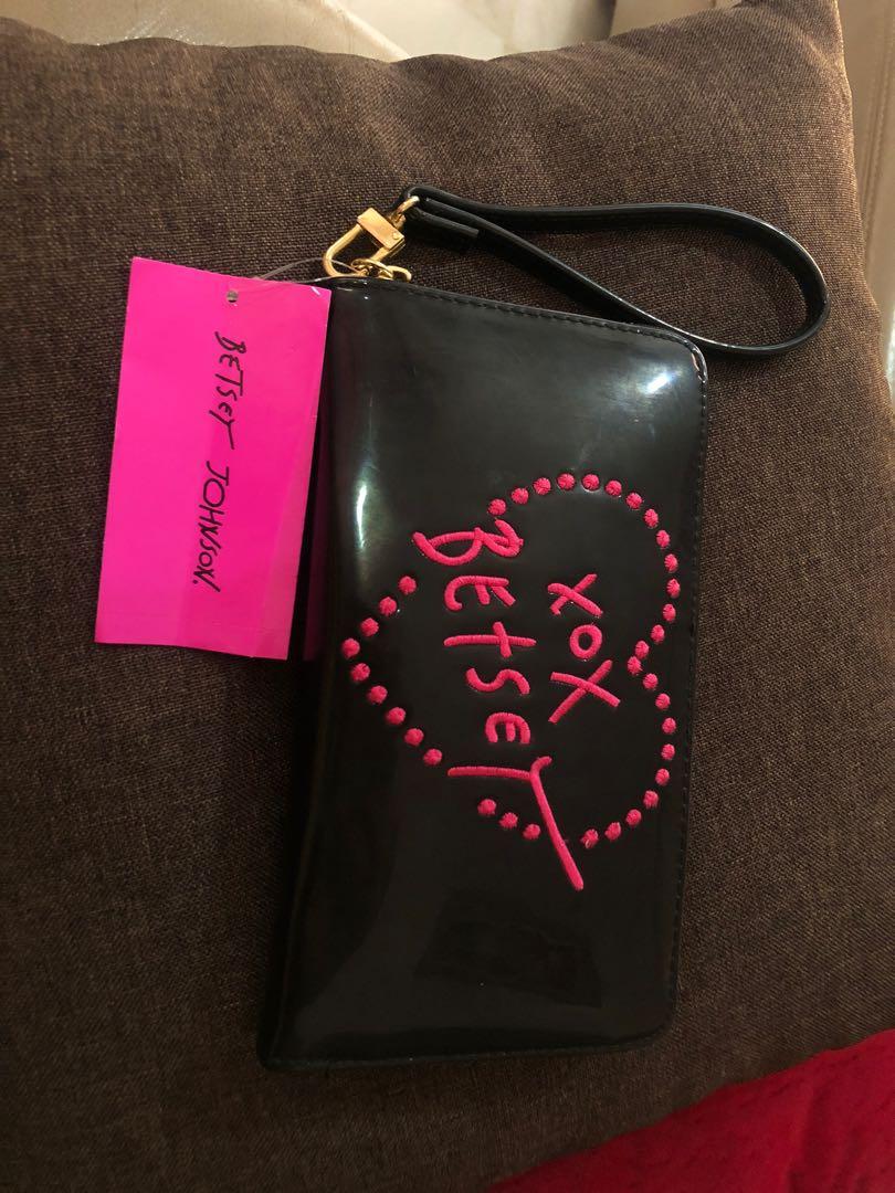 Betsey johnson online wristlet