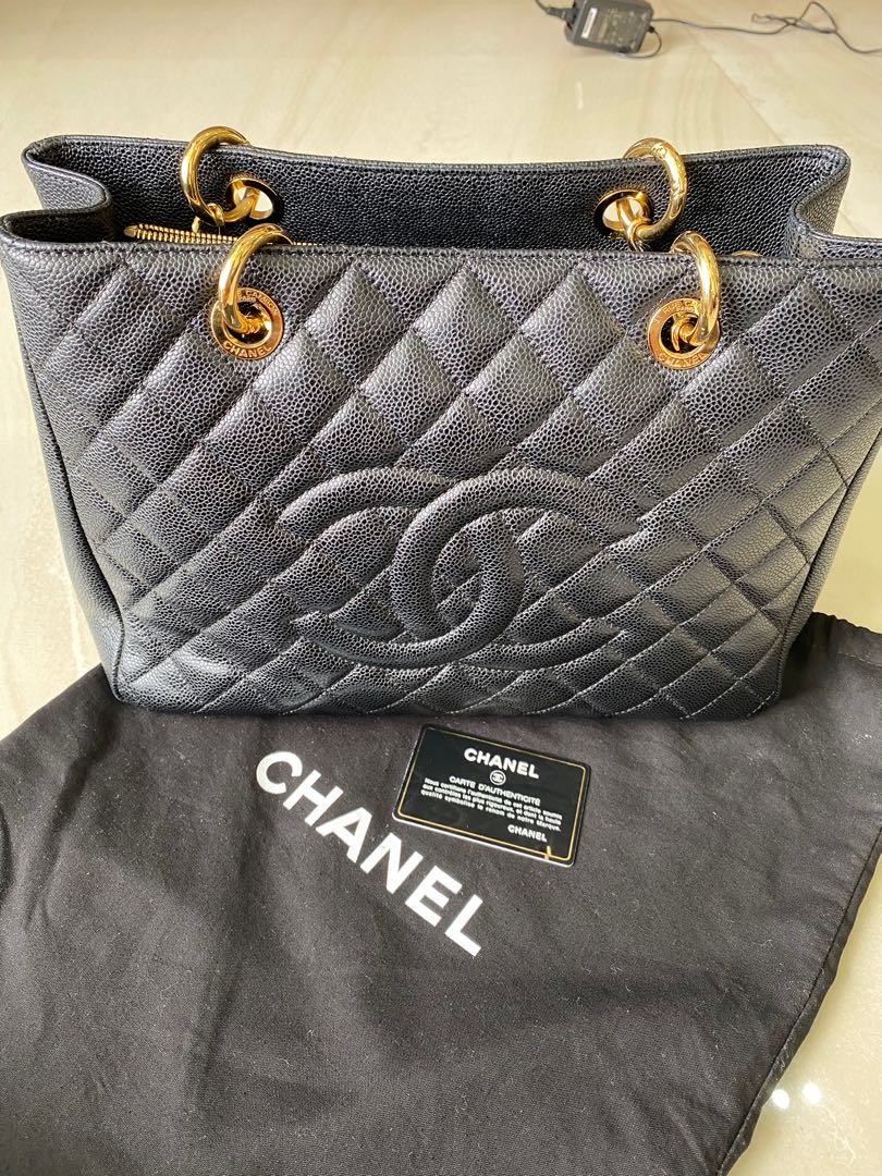 Chanel GST black leather bag, Women's Fashion, Bags & Wallets, Shoulder ...