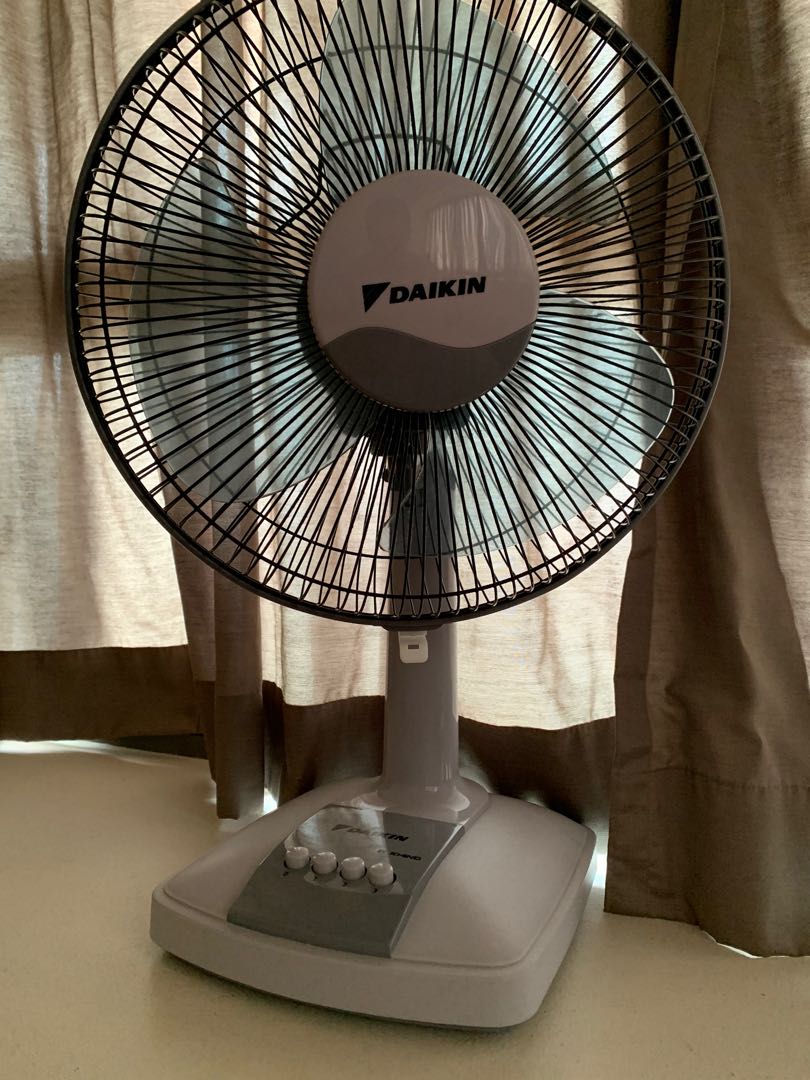 Daikin Fan very quiet o, Furniture & Home Living, Lighting & Fans
