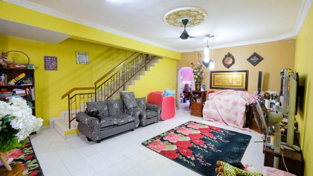 DOUBLE STOREY TERRACE,LORONG AZ ZAHRAH SEKSYEN 10 PUNCAK ALAM 