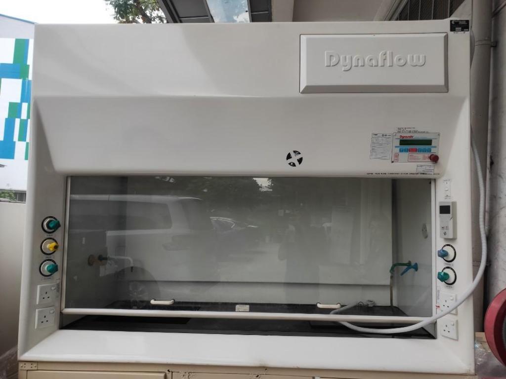 Dynaflow Fume Cupboard with Dyna safe MK3 System Controller for sale 800 each, Computers