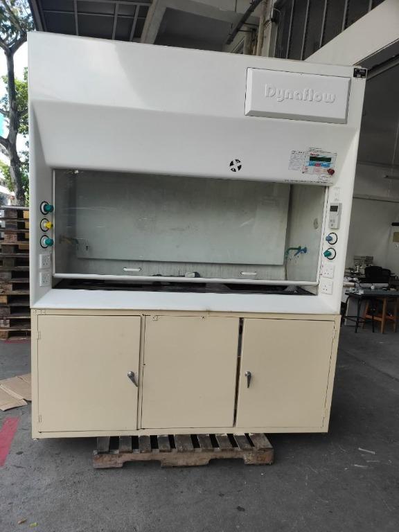 Dynaflow Fume Cupboard with Dyna safe MK3 System Controller for sale 800 each, Computers