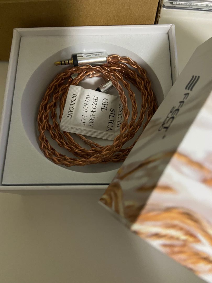 Effect Audio Maestro 2.5mm 2 Pin Cable, Audio, Earphones on Carousell