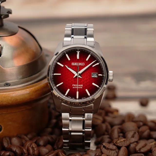 Seiko red deals dial watch
