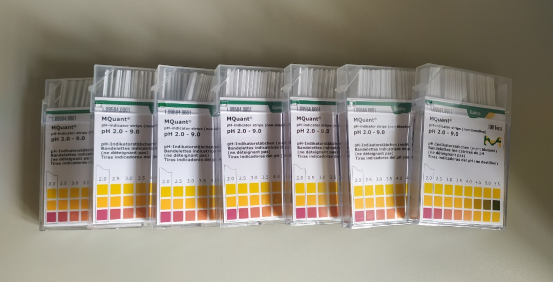 MQuant pH Indicator Strips, Health & Nutrition, Medical Supplies & Tools on Carousell