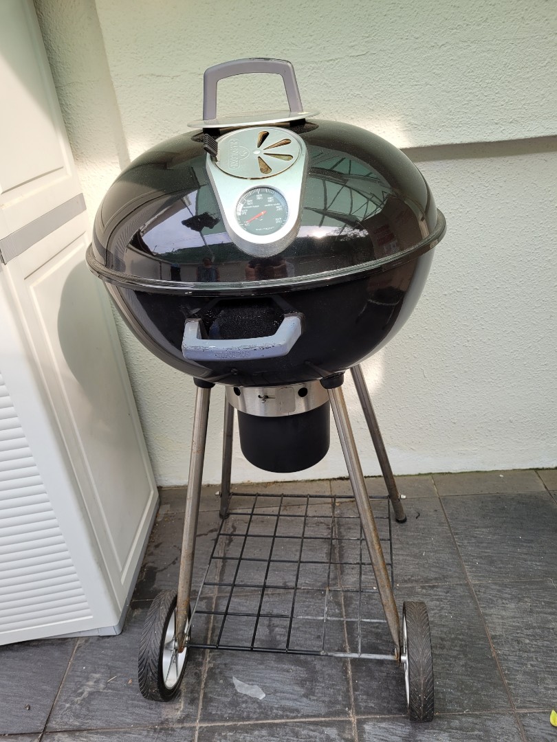 Napoleon Charcoal BBQ Grill, TV & Home Appliances, Other Home