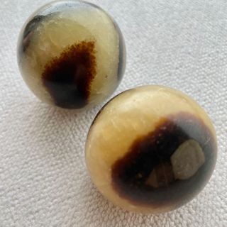 (Category: ) located in . Submitted by dropsof_crystals (Listing ID 1120029880, Image 1). Description: .