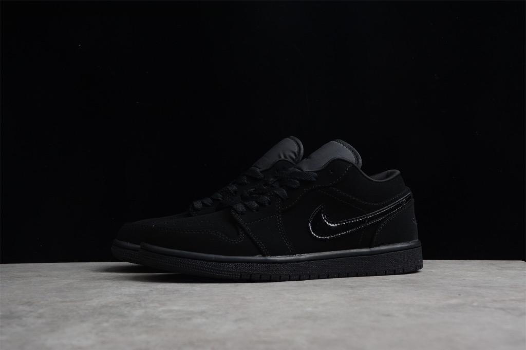 Air jordan 1 low triple black sale