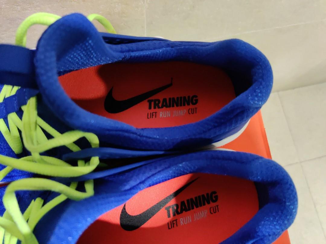 Free tr v8 blue training deals shoes