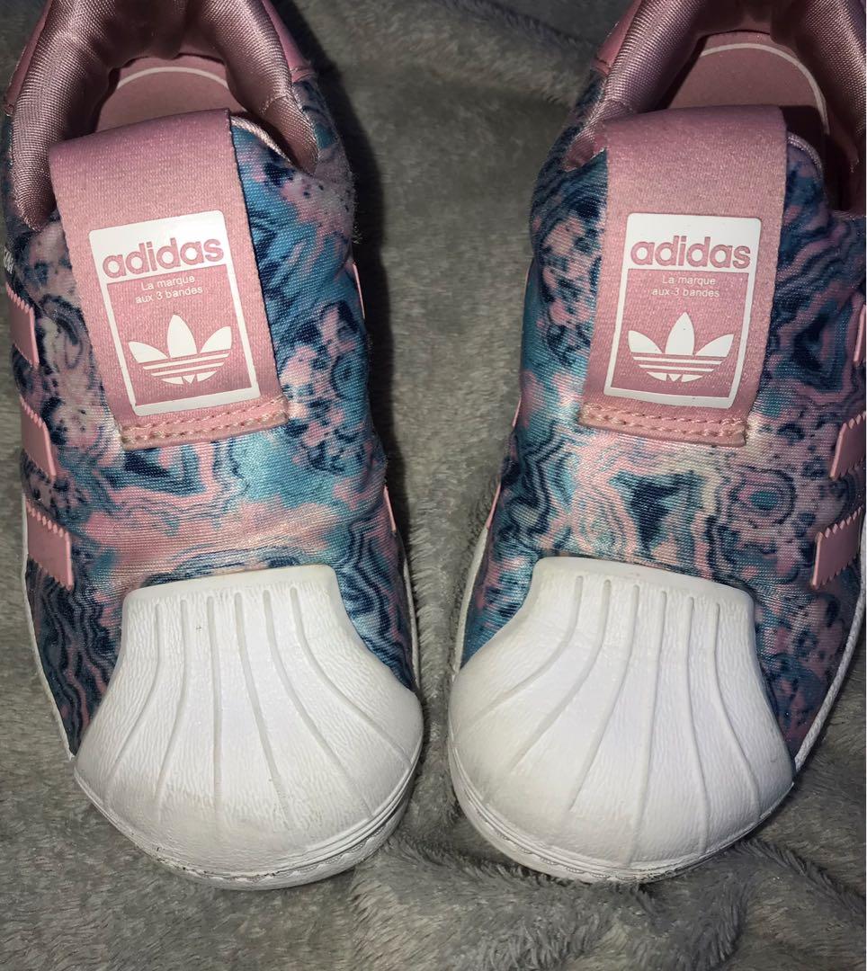 Adidas superstar store com flores
