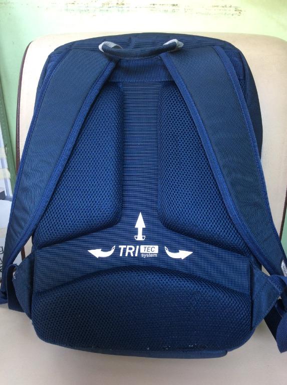 Verblinding Donker worden Corporation PRELOVED LE COQ SPORTIF BACKPACK, Men's Fashion, Bags, Backpacks on  Carousell