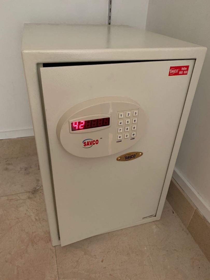 Savco Electronic Safe, Furniture & Home Living, Security & Locks