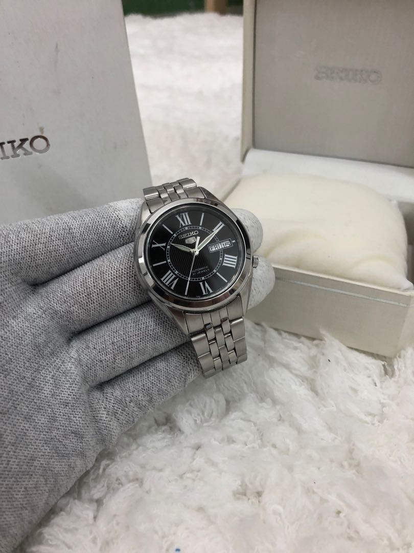 Seiko 5 7s26-03V0, Men's Fashion, Watches & Accessories, Watches on  Carousell