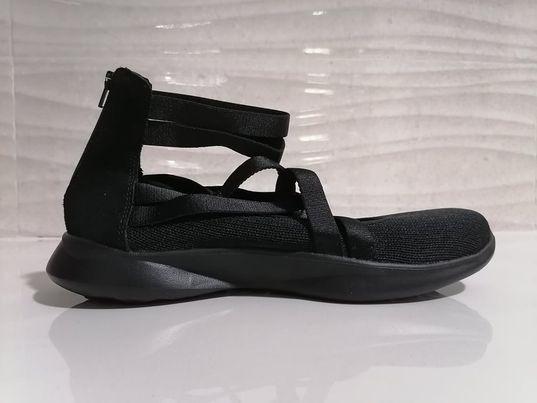 Skechers Serene Dream Women Sizes 6 7 8 U.S. Women s Fashion