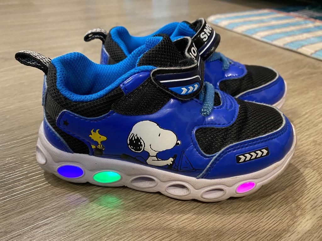Kids snoopy shoes shop