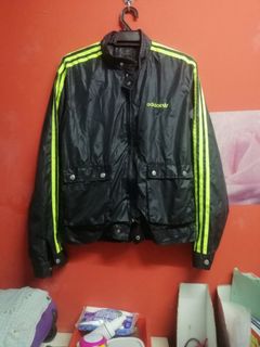 (Category: ) located in . Submitted by adidasnikebundle (Listing ID 1120057313, Image 1). Description: .
