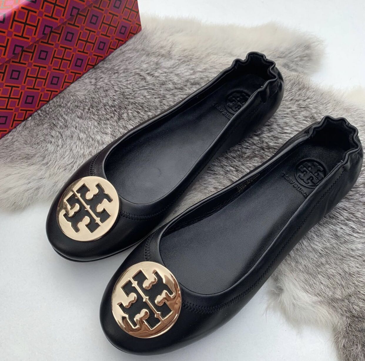 Tory Burch Flats Shoe , Women's Fashion, Footwear, Flats on Carousell