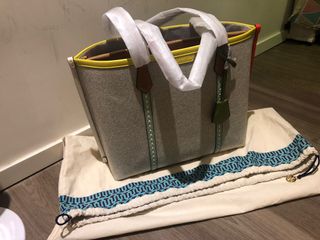 （分類：）位於 。 由 mss__kc 提交（商品編號 1120065853，圖片 1）。簡介： 。