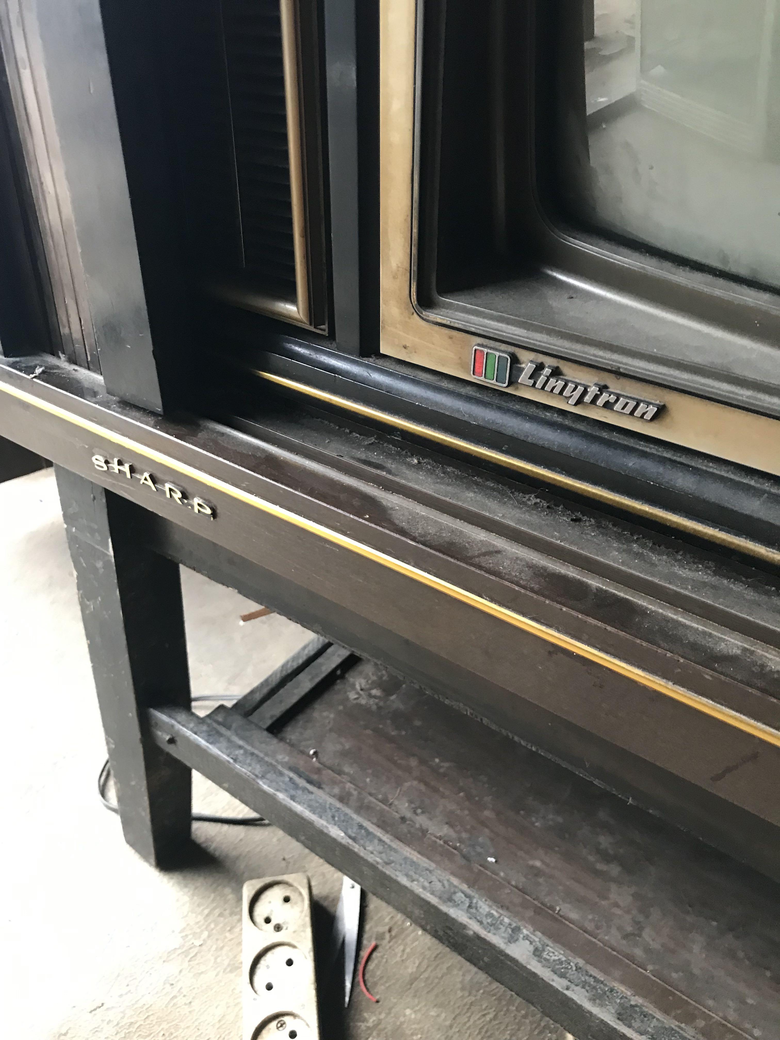 Tv jadul sharp linytron, Antik, Furnitur di Carousell