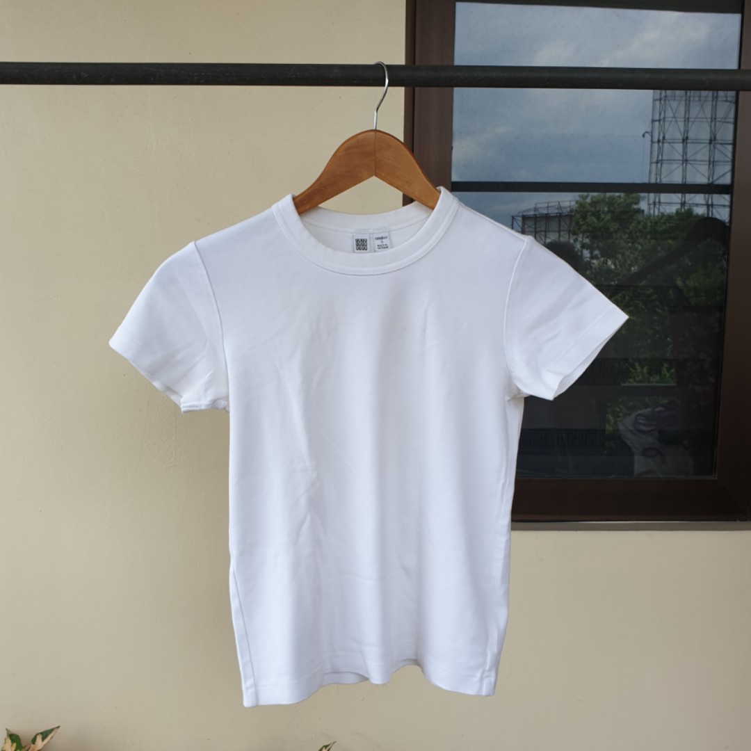 Uniqlo White Top Womens Fashion Tops Shirts on Carousell