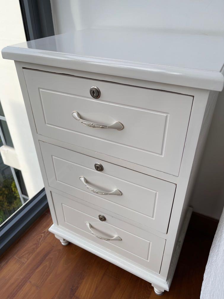 Bedside Table with 3 drawers. No keys to locks., Furniture & Home