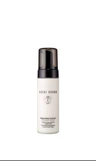 Bobbi Brown Makeup Melter & Cleanser