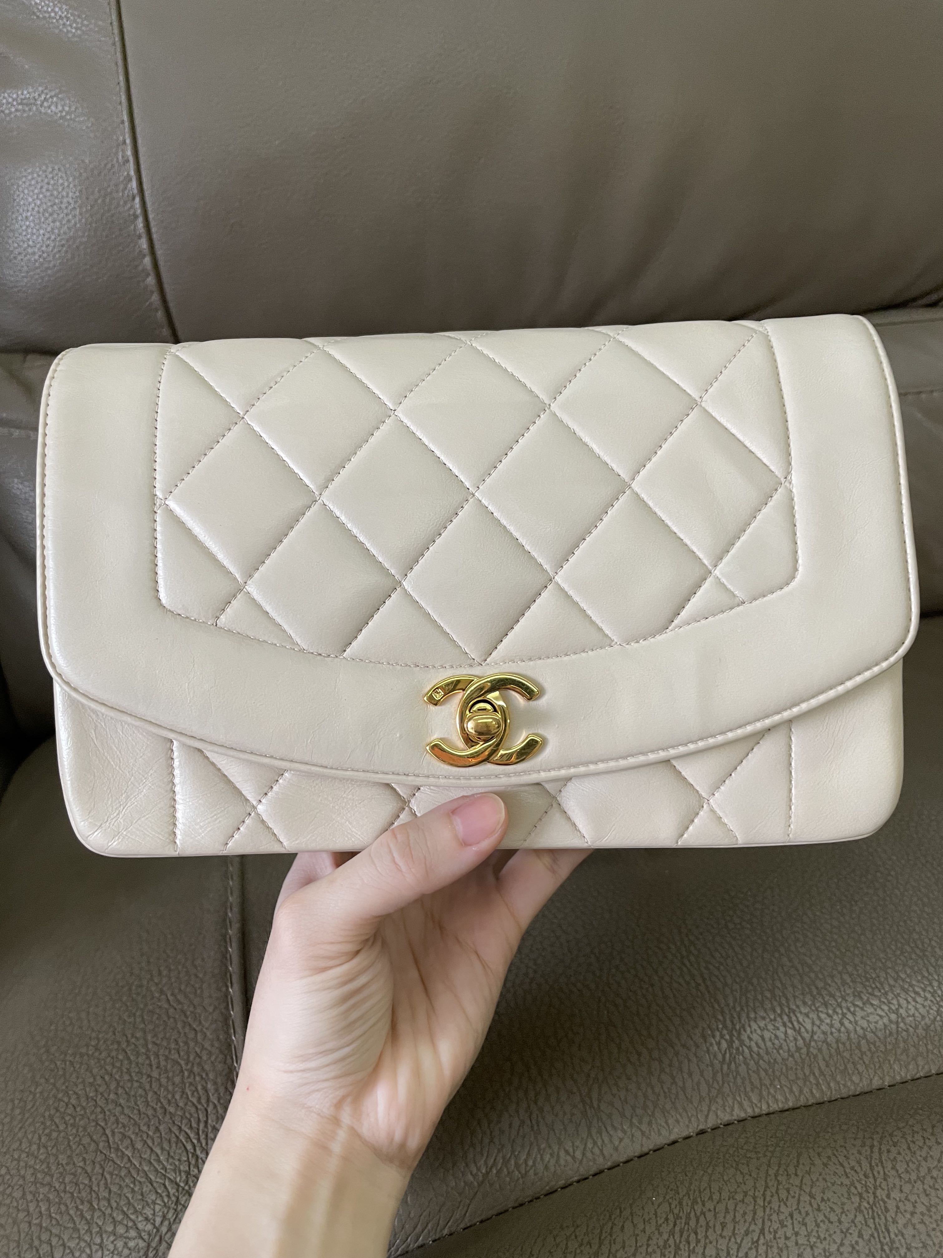 Beige clearance chanel diana