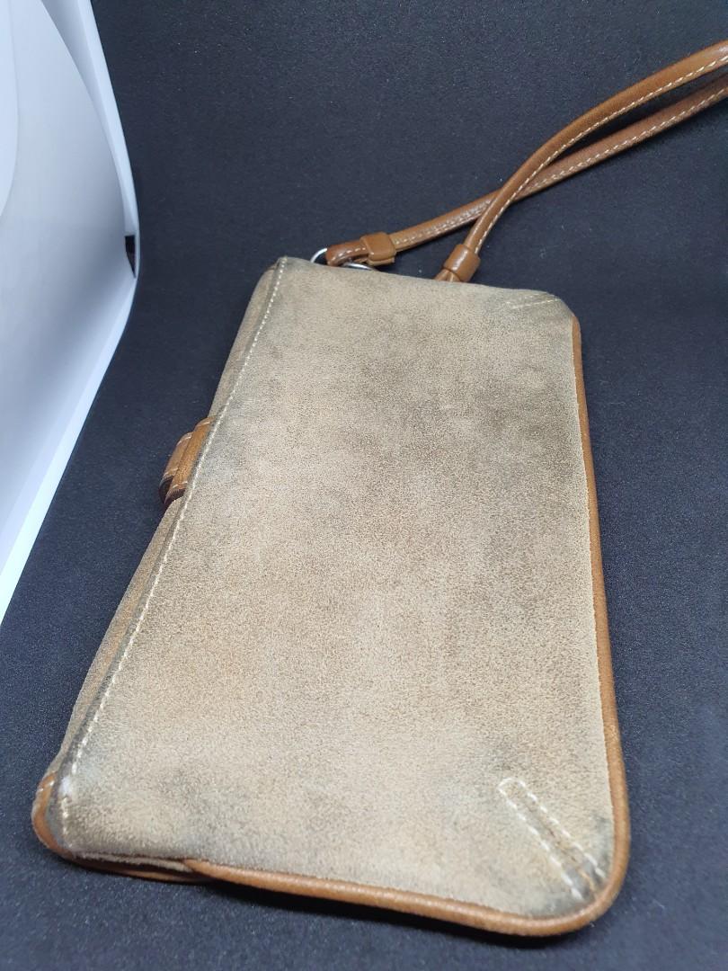 Coach Suede Wristlet (Category: Purses & Pouches) located in Makati City. Submitted by picknclick (Listing ID 1120361808, Image 2). Description: 💯Authentic Vintage Coach Wristlet... Payment via bank or Gcash only....