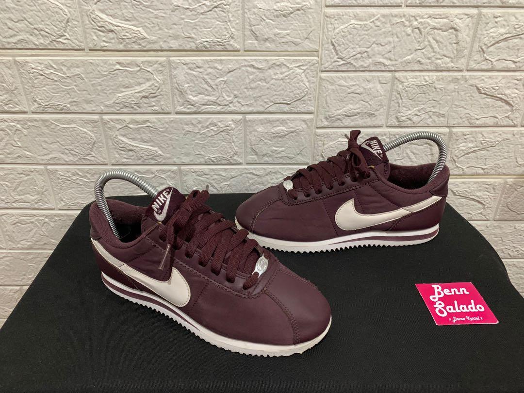 Nike cortez womens best sale burgundy