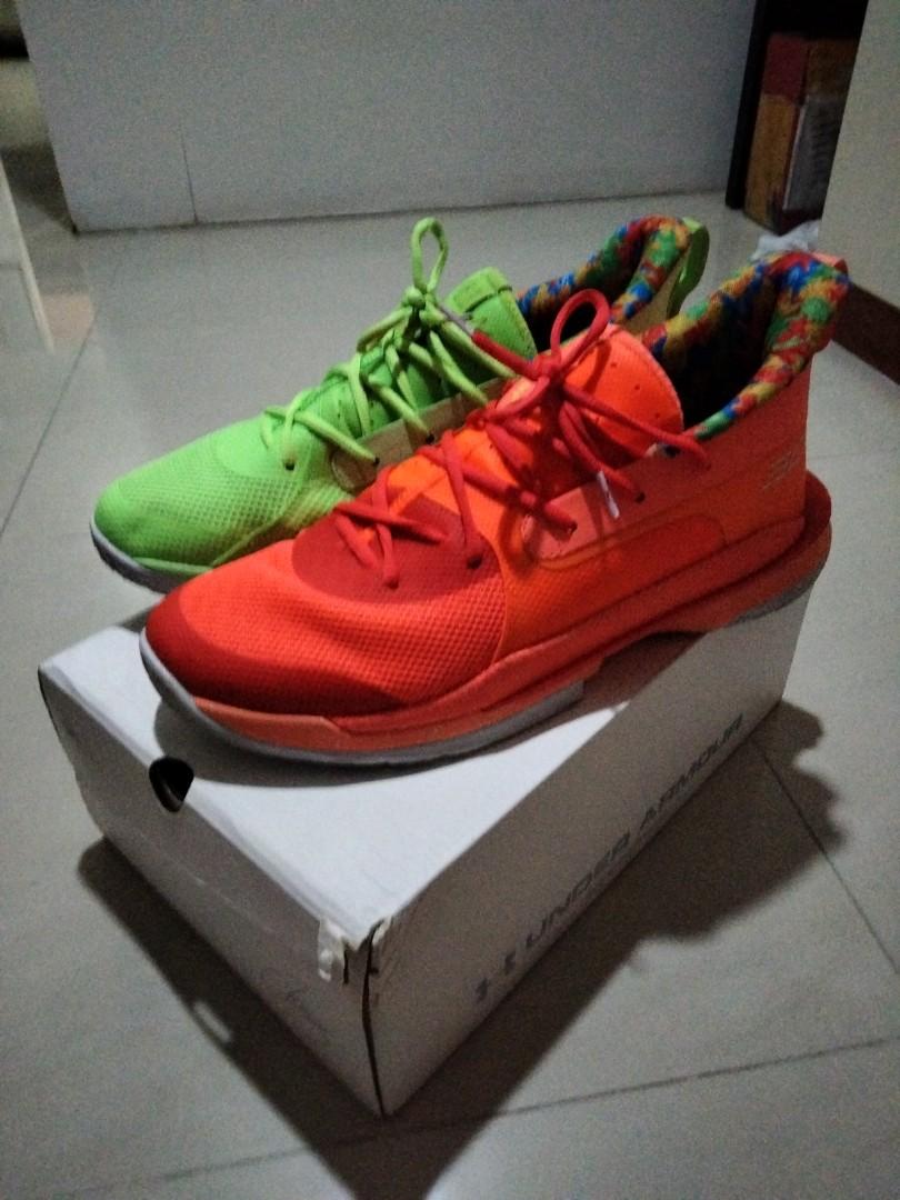 Curry mismatched shoes sales