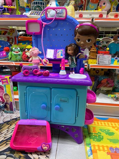 Doc mcstuffins get better checkup center 2025 playset