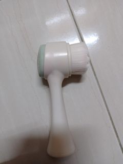 (Category: ) located in . Submitted by farah11__ (Listing ID 1120402502, Image 1). Description: .