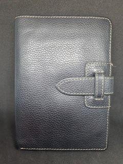 Fino Passport size leather wallet