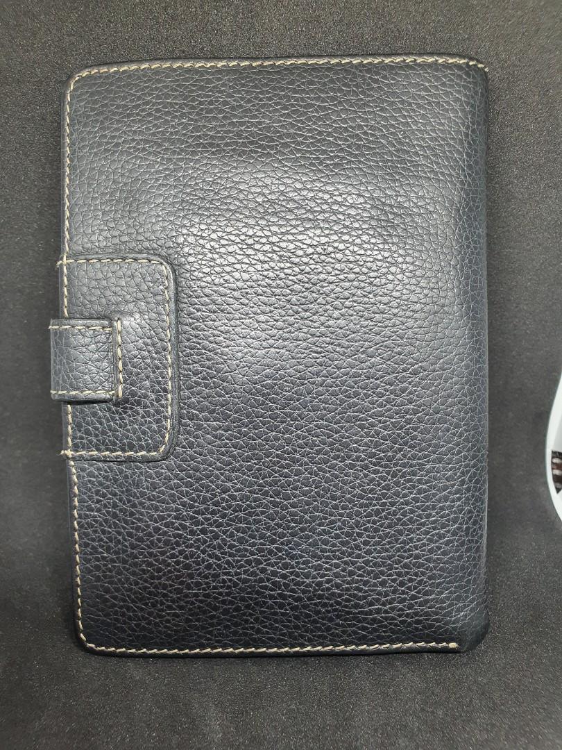 Fino Passport size leather wallet (Category: Wallets & Card holders) located in Makati City. Submitted by picknclick (Listing ID 1022458004, Image 2). Description: 💯 AUTHENTIC FINO wallet. Gently used. Black pebbled leather. Super soft. No tears or holes. Can use it as a passport holder too for travel. No issues... Payment via GCash or Paymaya only..