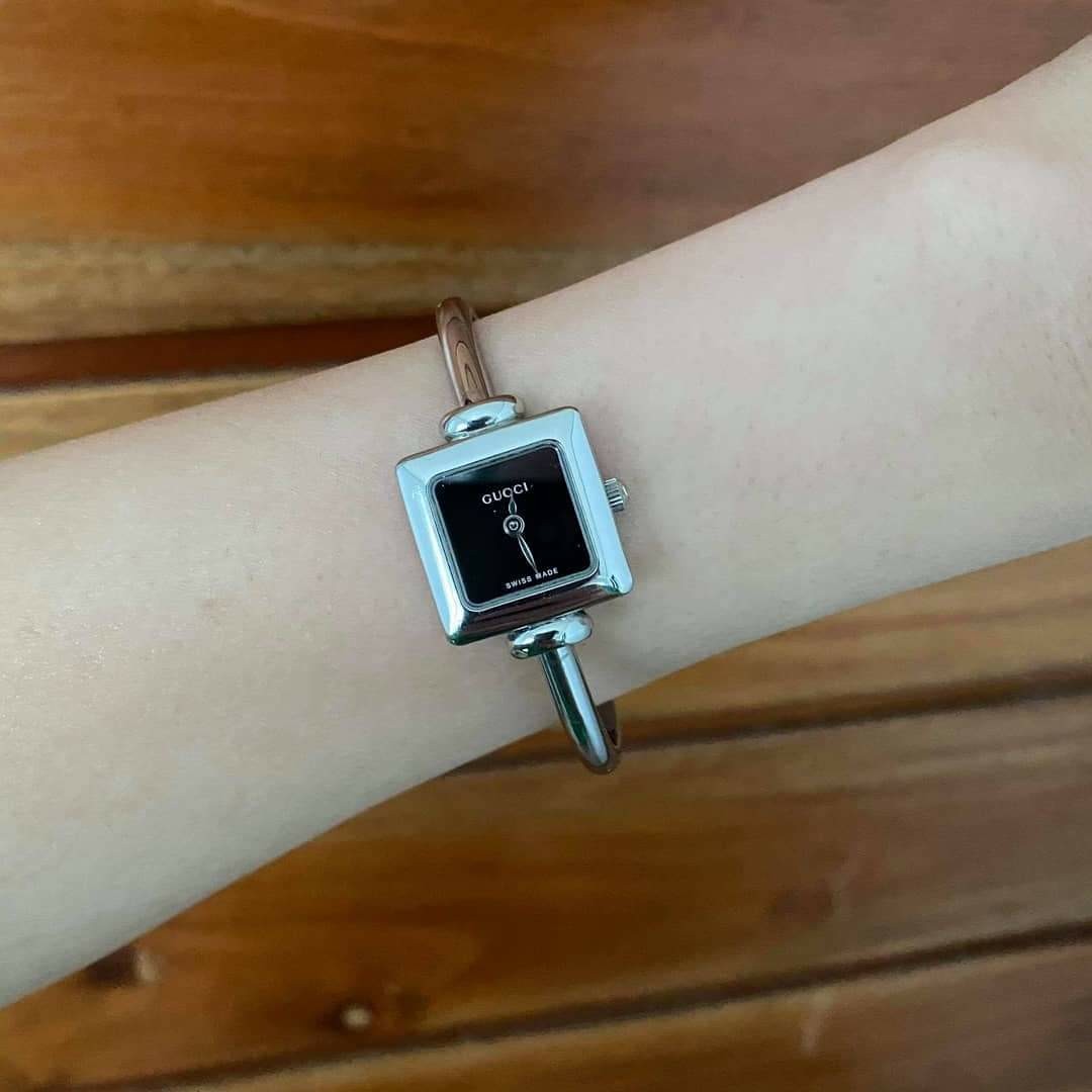 Gucci square online watch ladies
