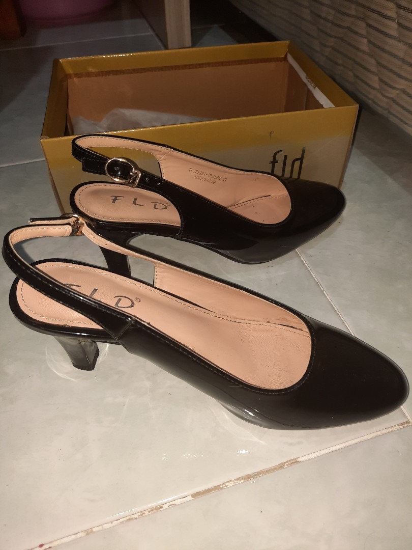 Heels Fladeo hitam, Fesyen Wanita 
