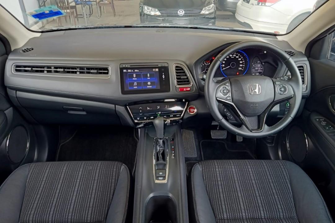 HONDA HRV 1.8 V SPEC 2015 EXCELLENT CONDITION, Cars, Cars for Sale 