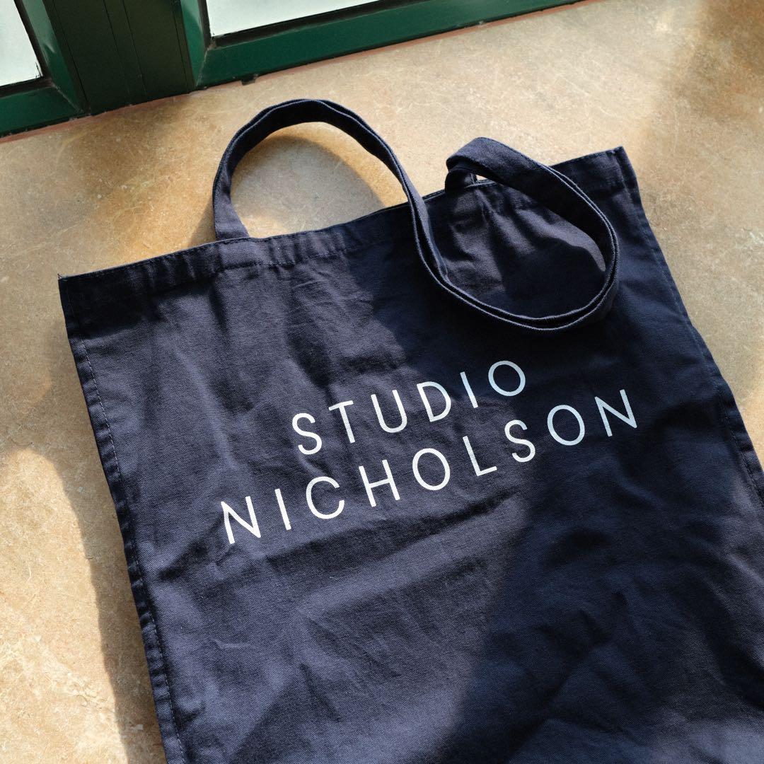 Like new | STUDIO NICHOLSON the large tote dark navy, 女裝, 手袋及