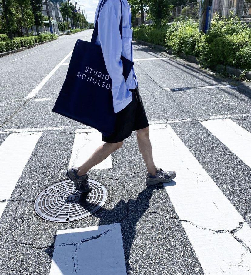 Like new | STUDIO NICHOLSON the large tote dark navy, 女裝, 手袋及