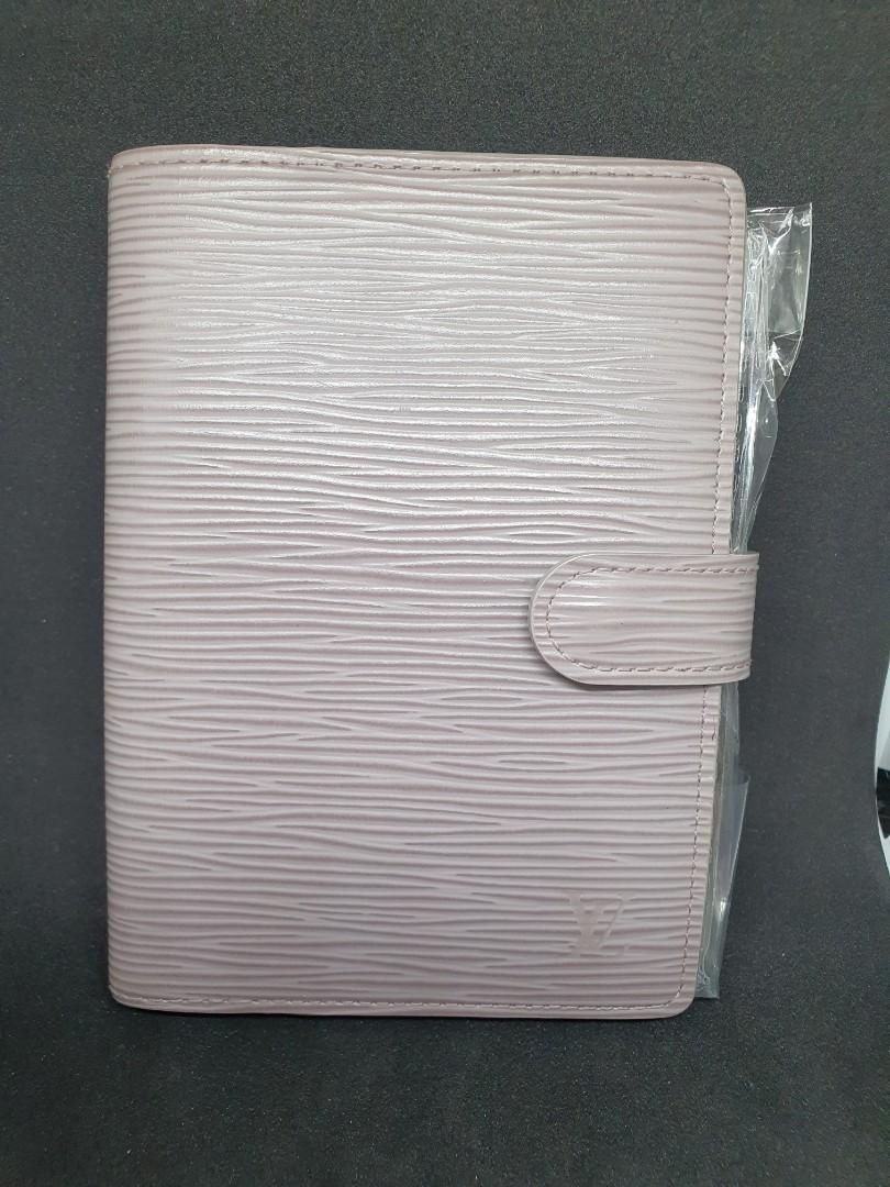 Louis Vuitton Epi PM Agenda (Category: Luxury Bags & Wallets) located in Makati City. Submitted by picknclick (Listing ID 1120357891, Image 1). Description: 💯Authentic Louis Vuitton Epi PM Agenda in Purple color. Please check photos for minimal flaws which is hardly noticeable. No peeling on both pockets and card holders. No inclusions... Payment via bank or Gcash. No meet-ups due to pandemic..