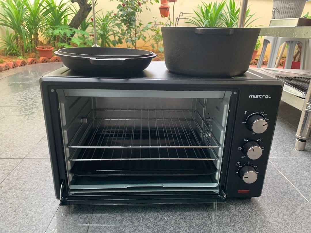 Mistral 40L oven +Cast Iron Dutch oven, TV & Home Appliances, Kitchen